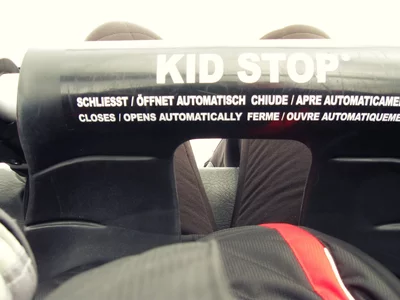 04 kid stop'd